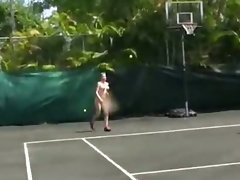Group of naked amateur models lez performance at tennis court