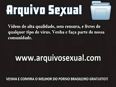 Putinha chupetando e sentando na piroca 1 - www.arquivosexual.com