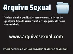 Putinha chupetando e sentando na piroca 2 - www.arquivosexual.com