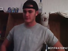 College fresher gives gay dick sucking on knees