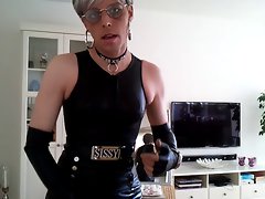 Sissy luscious in leather 8