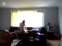 amateur couple fuck on the couch