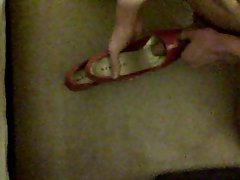 Masturbating and cumming on high heels 2