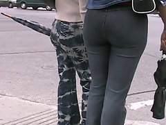 Candid Bum in Jeans 02 (+slow motion)