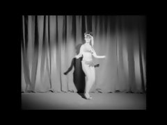 Gogo Lassie - Classic backside shake