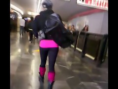 Gringa en Leggins - Spandex Blondie Stalked