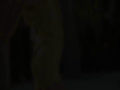 Oiled venus and her sensual peeing stream