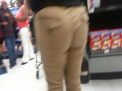 Candid Latina Naughty bum in Cargos