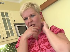 Sensual attractive mature mama squirting and masturbate