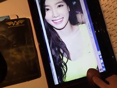 cum on Taeyeon (birthday Tribute)