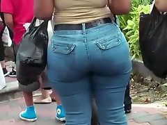 Great PHAT Naughty bum WITH A VPL IN JEANS!!!!