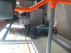 spy sexual sizzling teens in bus romanian-ce trage cu coada ochiului