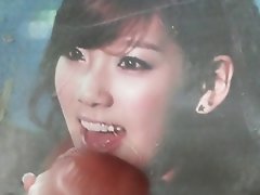 SNSD cum on Taeyeon