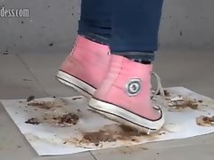 Milana snail crush