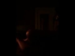 Grabo mi putita mientras no se da cuenta