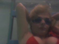 MaryUnderwaterandPetLover indoor pool workout a few bh