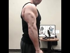 BICEPS EXPLOSION - LIFTING Truly Intense WEIGHTS - POSING AT THE END