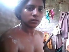 Desi Gal wenches bathing self shoot